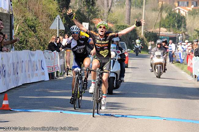 nardecchia-batte-in-volata-castagnoli_t