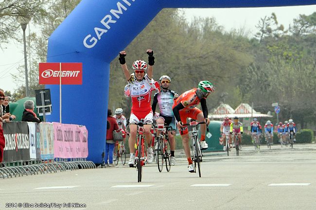 chiara-ciuffini-vince-la-granfondo-selle-italia_t
