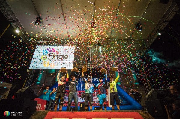 Le premiazioni EWS 2016 sul palco di Finale Ligure