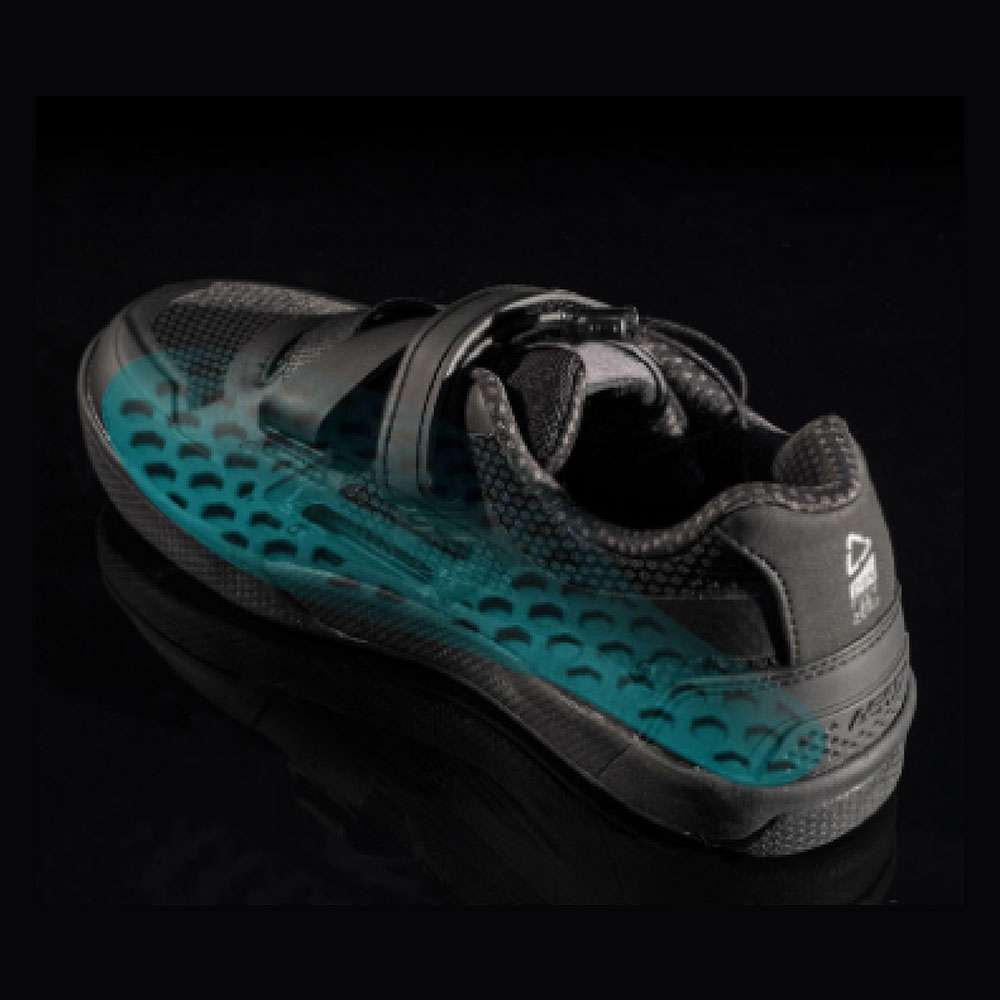 Lo shank è un rinforzo integrato nella suola che assorbe gli impatti garantendo sempre massima flessibilità.