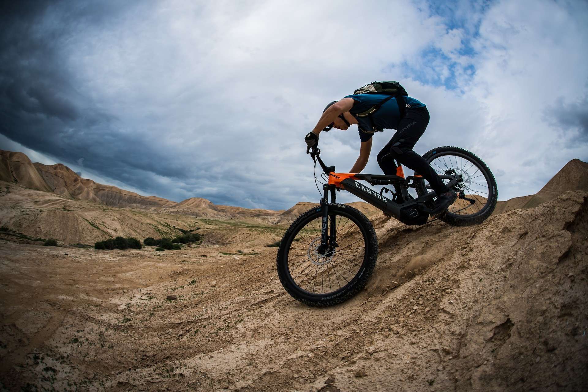 Canyon Neuron:ON MY20 - action