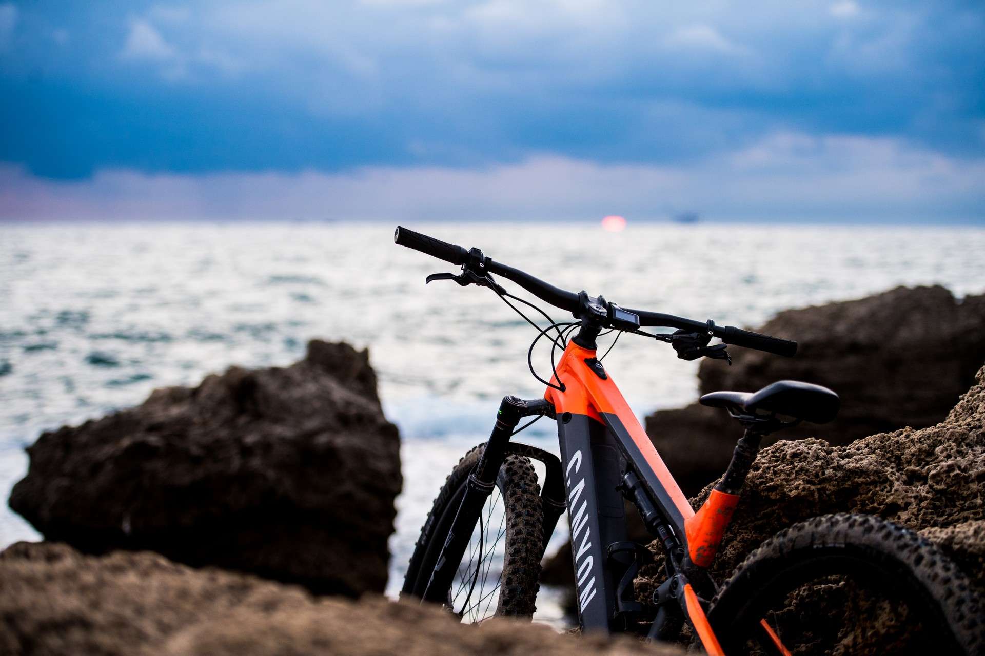 Canyon Neuron:ON MY20