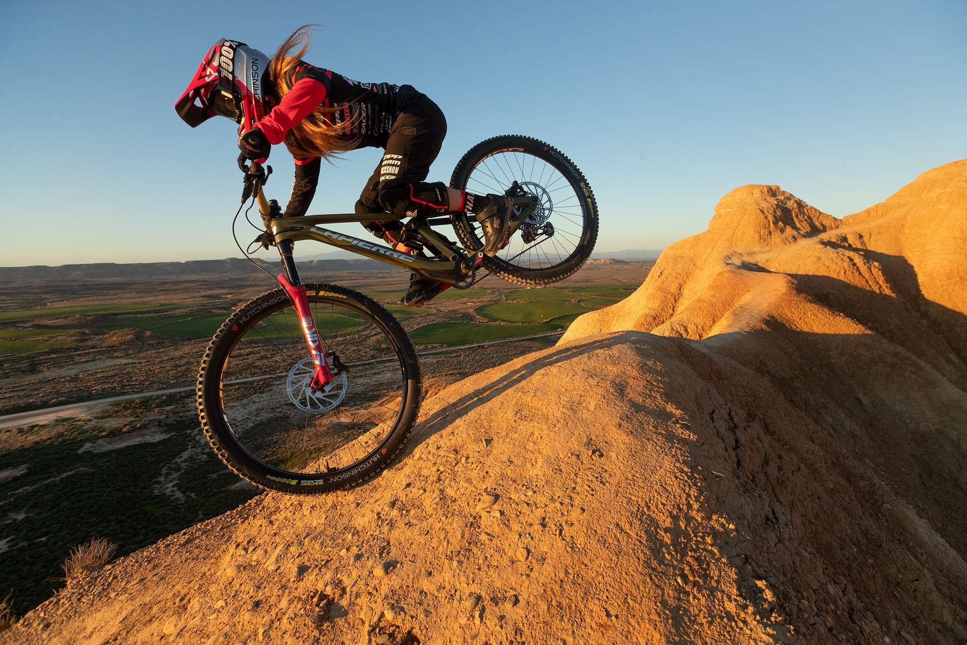 Isabeau Courdurier in sella alla sua nuova Lapierre Spicy - Foto: @jbliautard